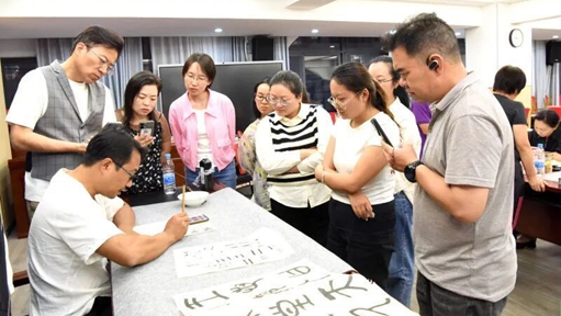 云南省红河州以精准服务点亮职工幸福路